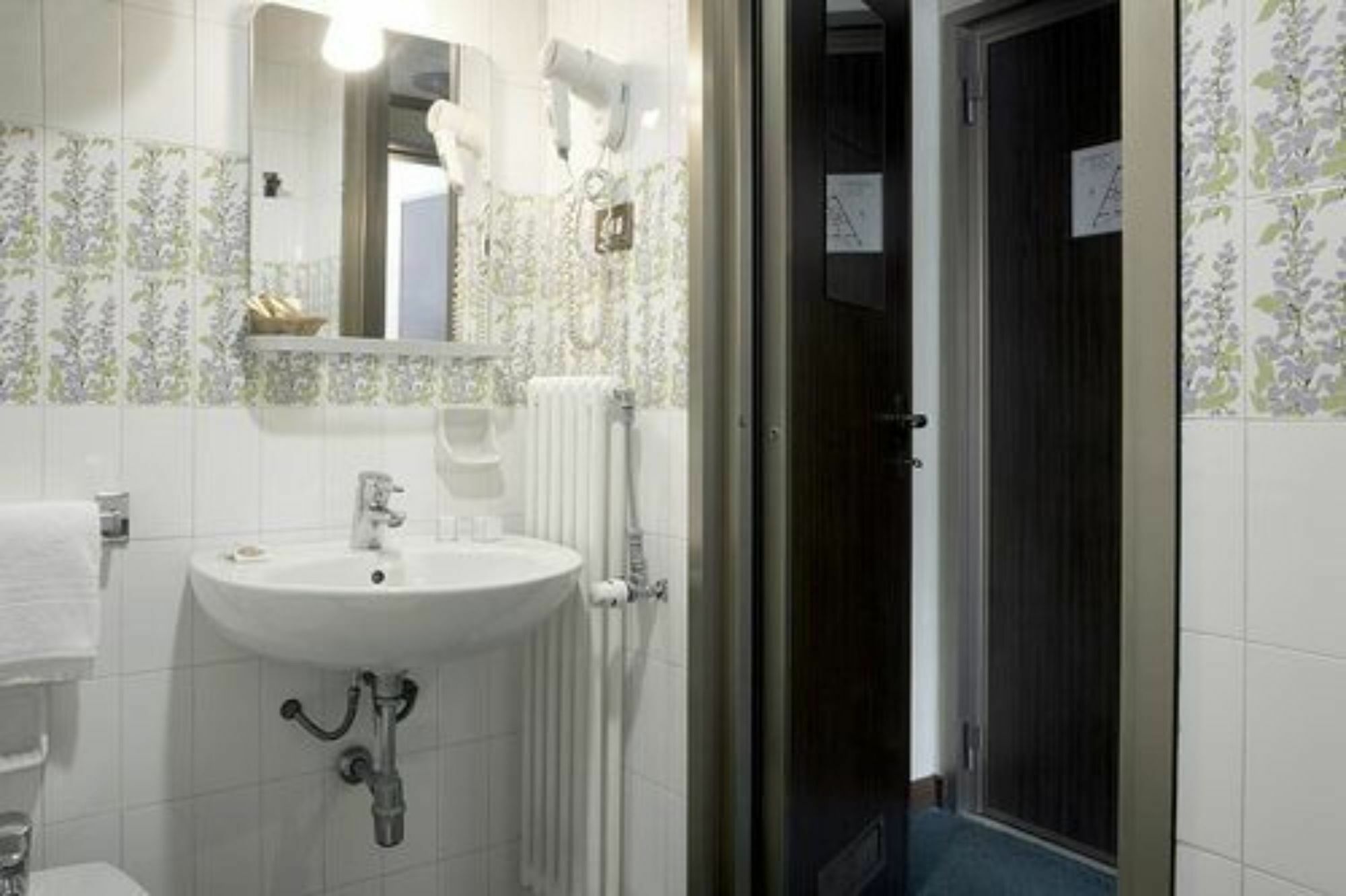 Residence Loreto Milan Extérieur photo